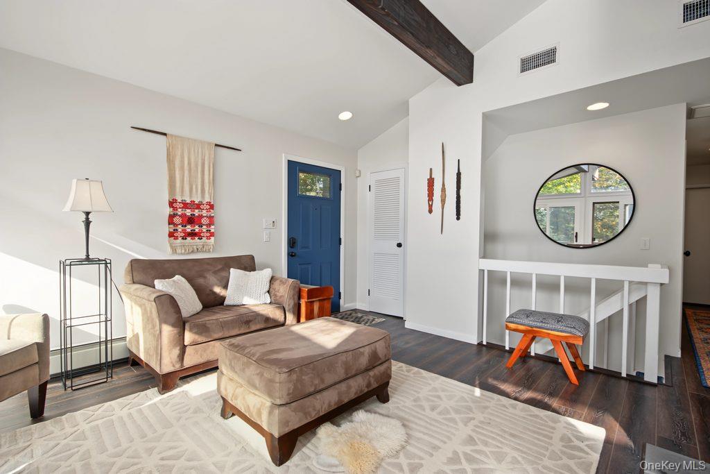 123 Lake Shore Drive Property Photo 13