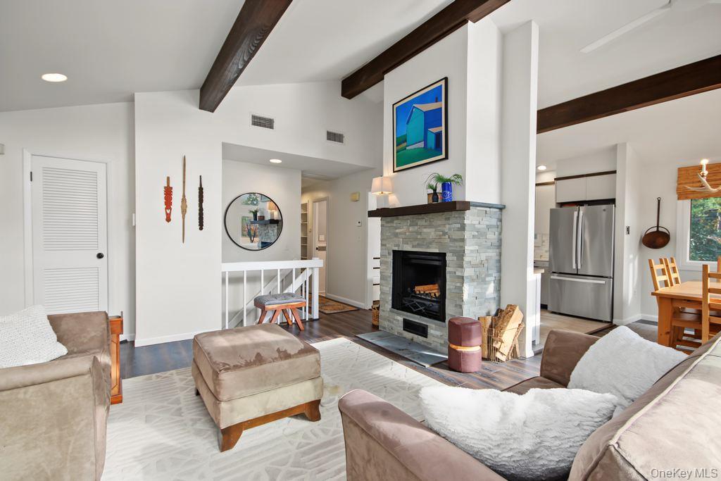 123 Lake Shore Drive Property Photo 15