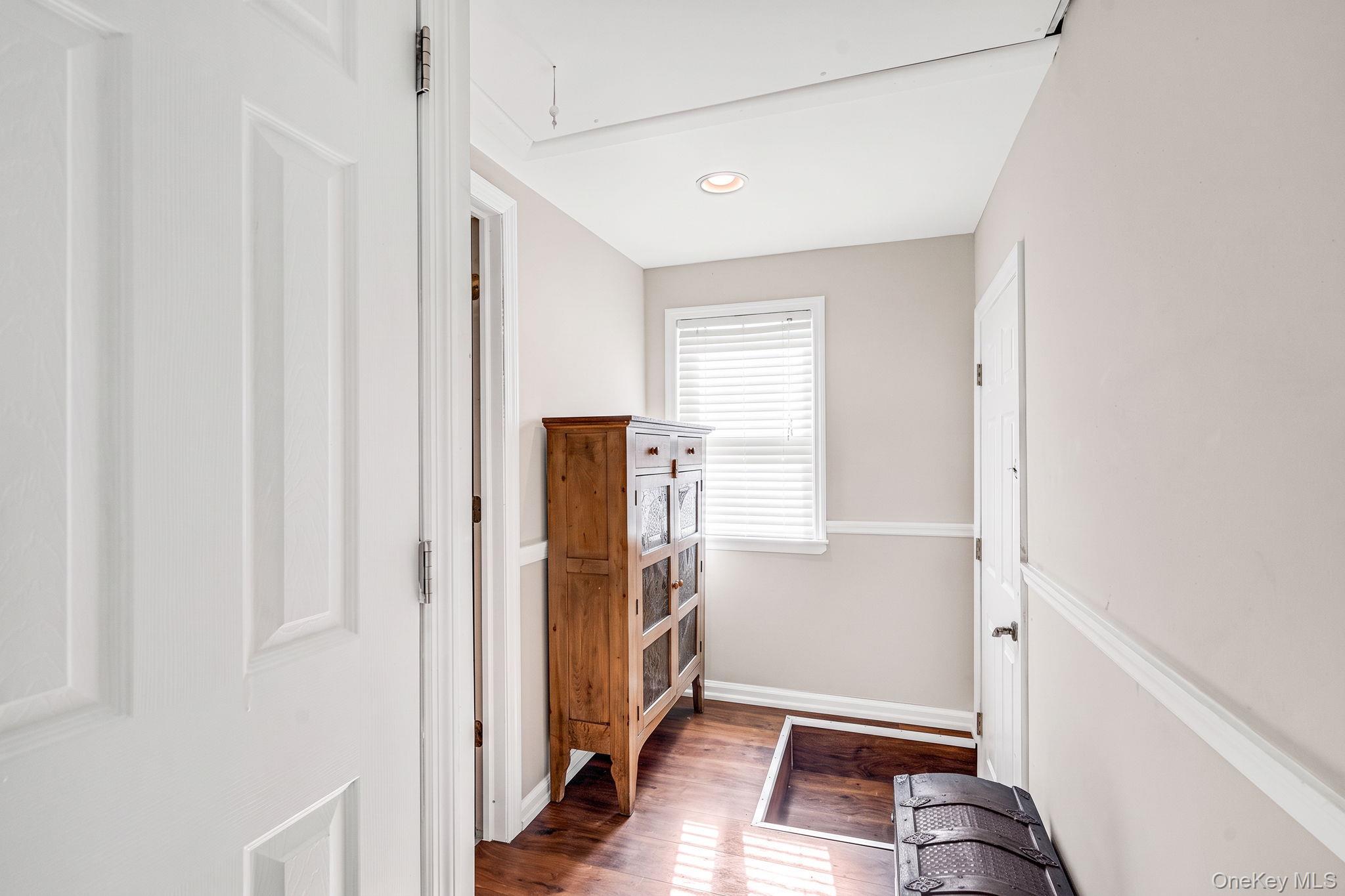 12 Mountain Street Property Photo 18