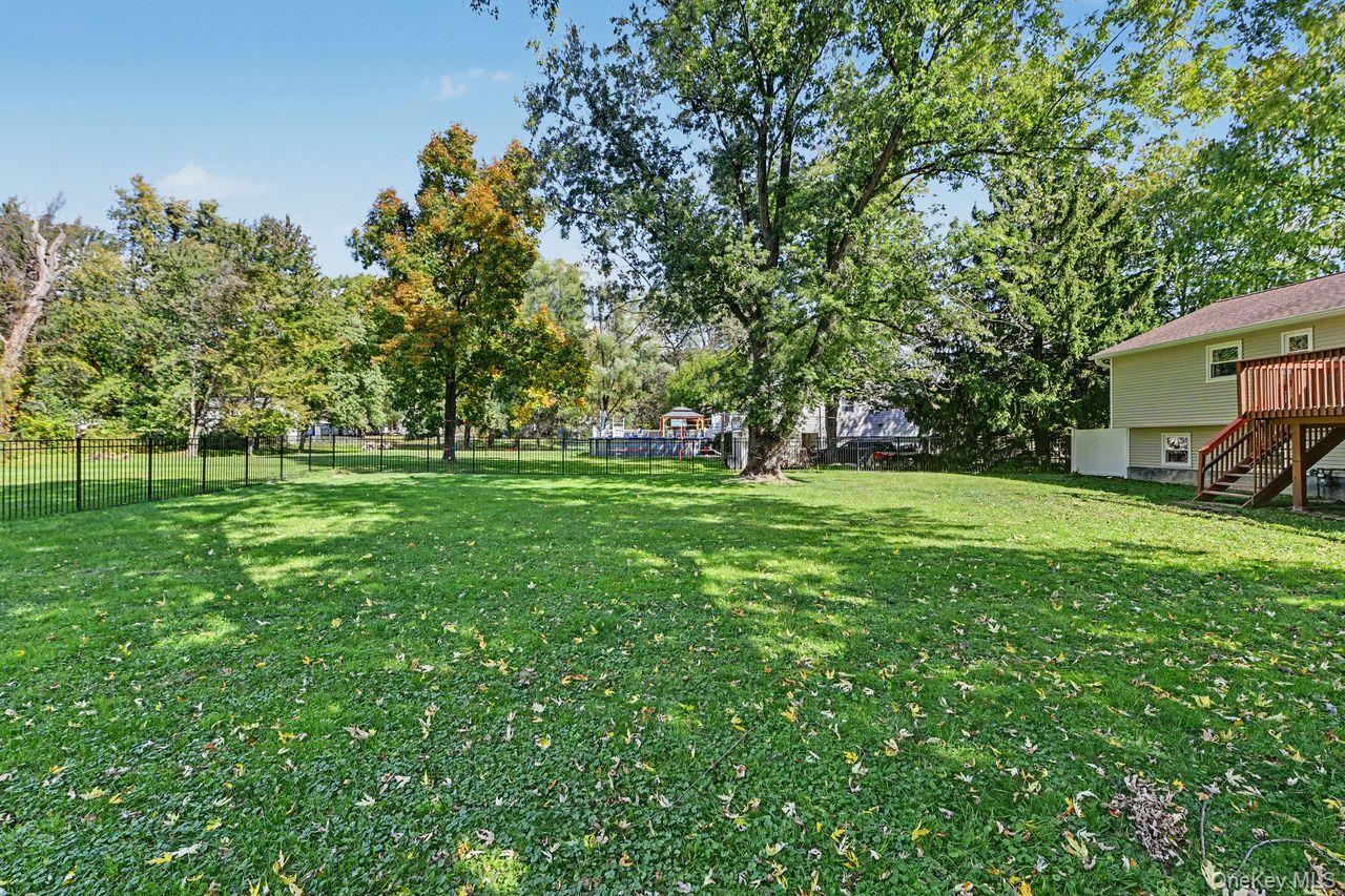14 Tor Road Property Photo 35