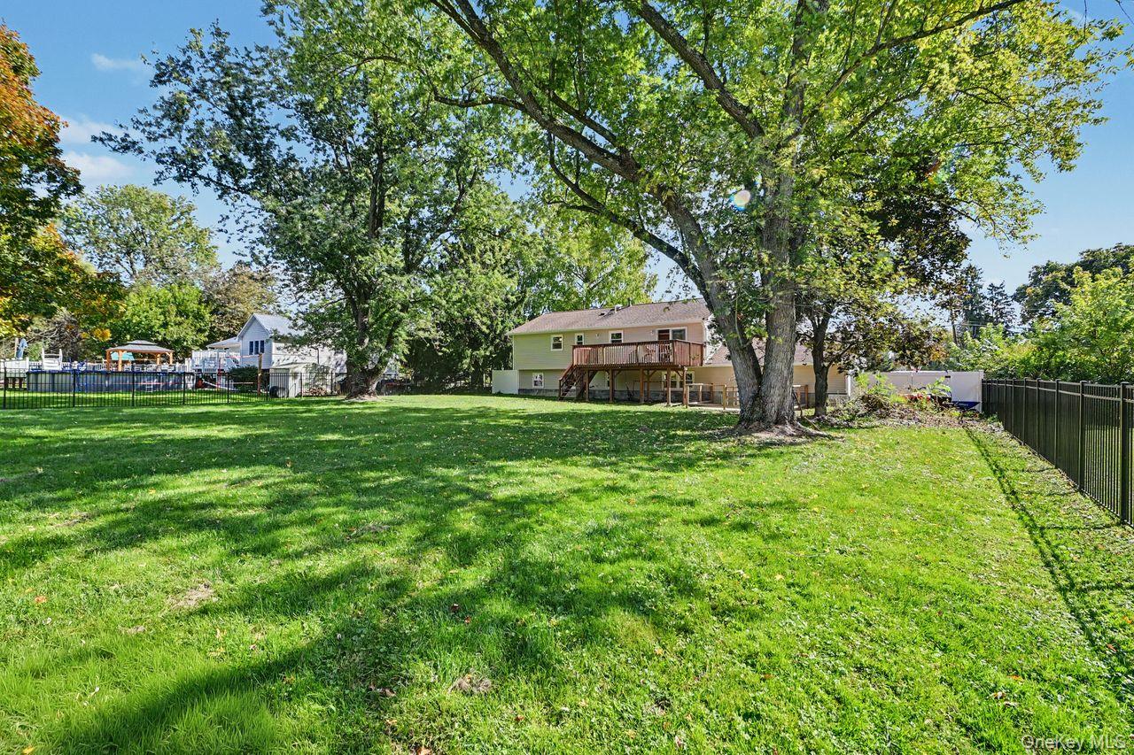 14 Tor Road Property Photo 36