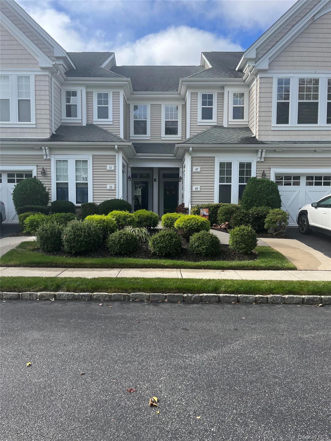 47 Symphony Drive Property Photo 1