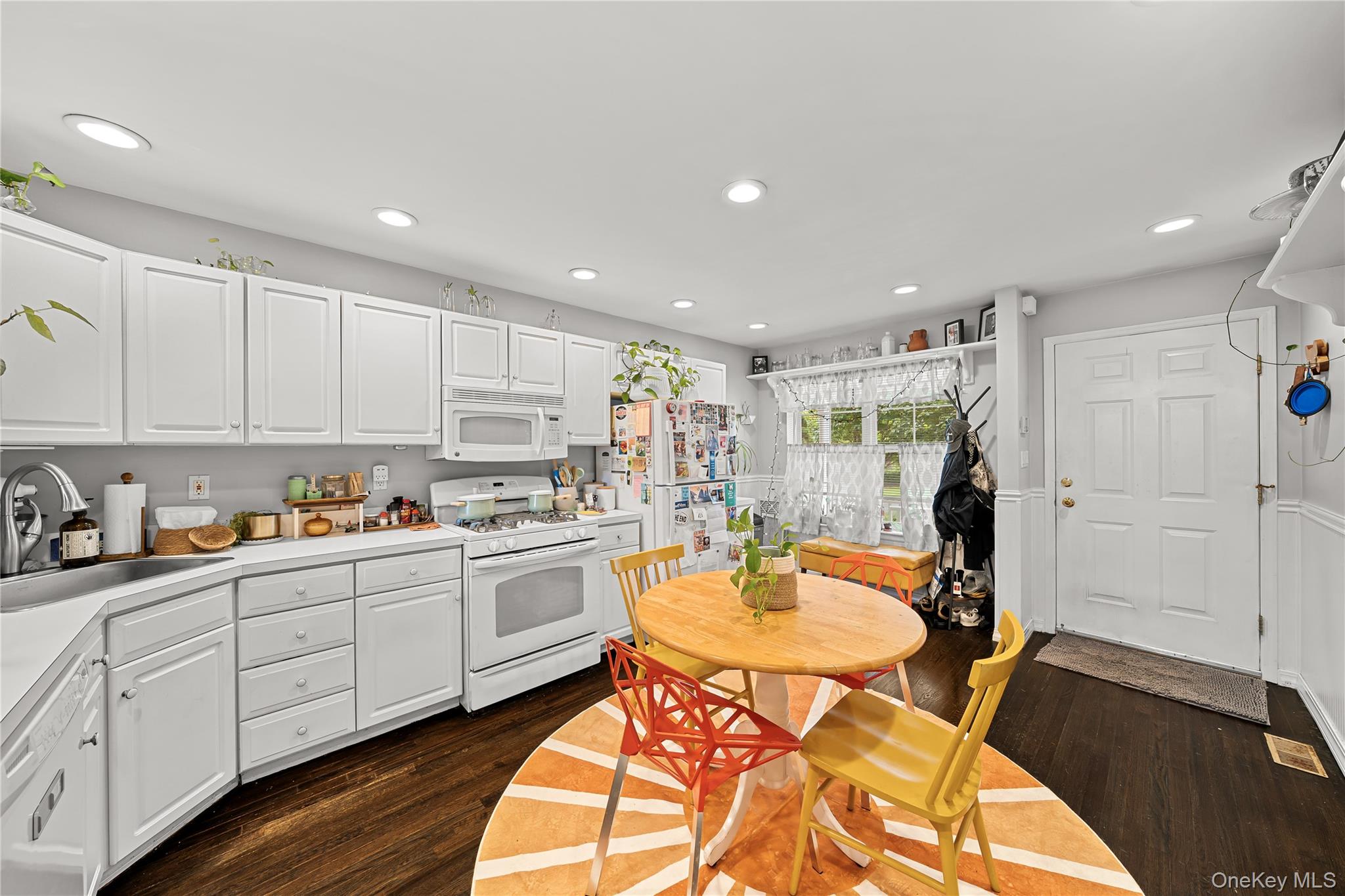 5 Spruce Lane Property Photo 6