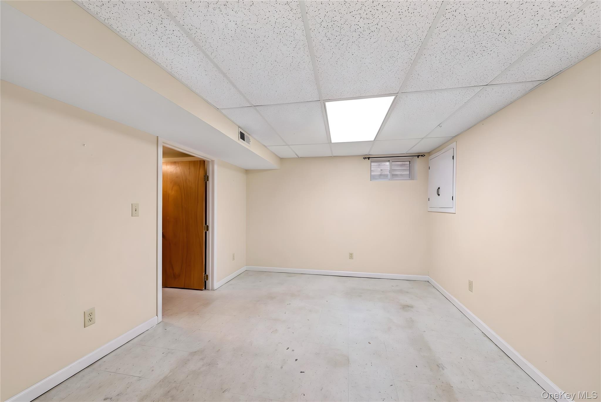5 Spruce Lane Property Photo 23