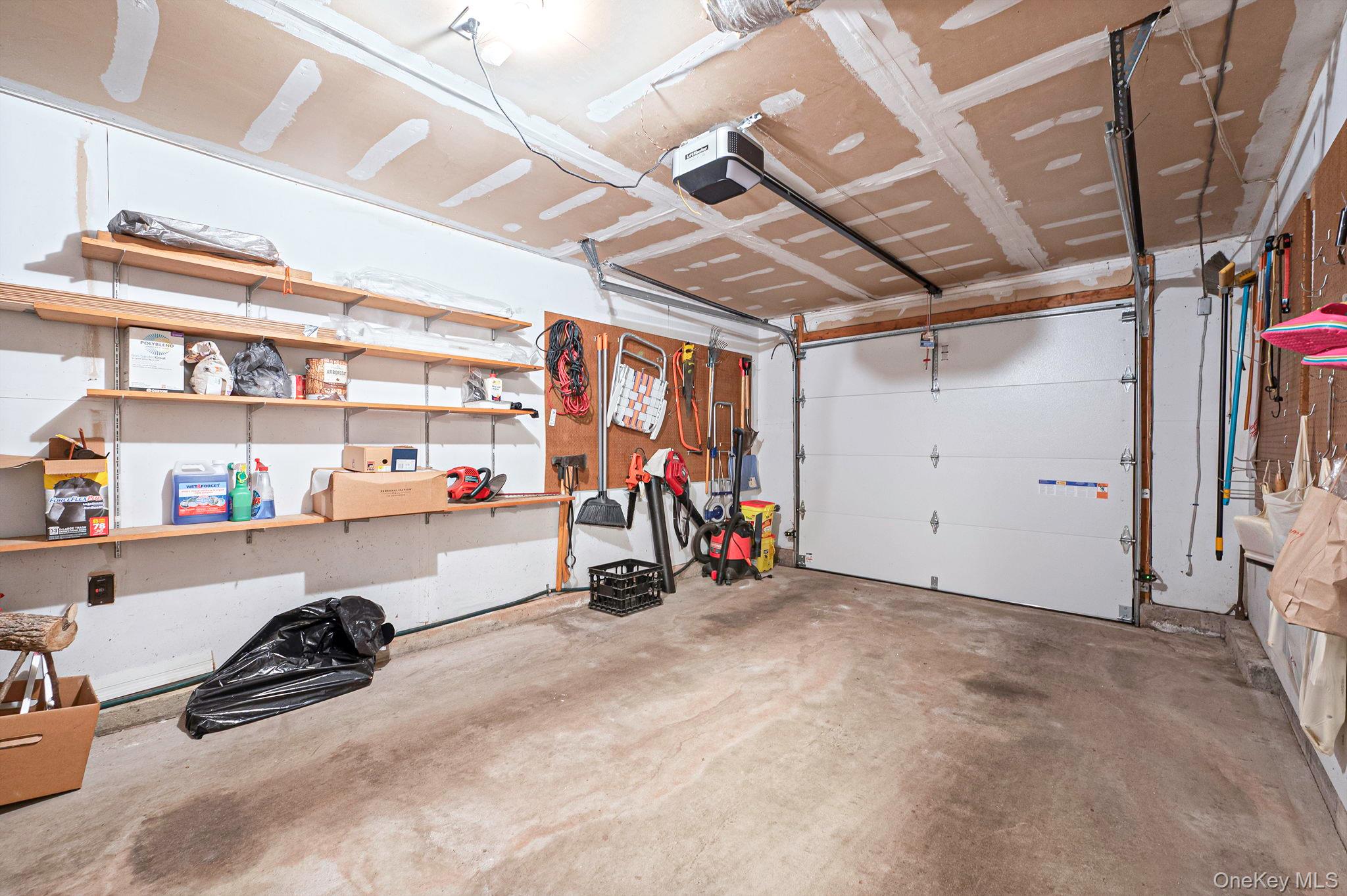 901 Pepperidge Lake Road Property Photo 49