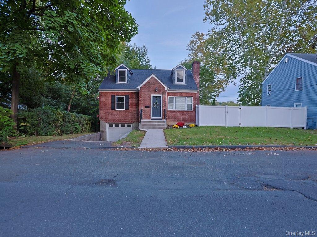 10 Etville Avenue #12 Property Photo 1