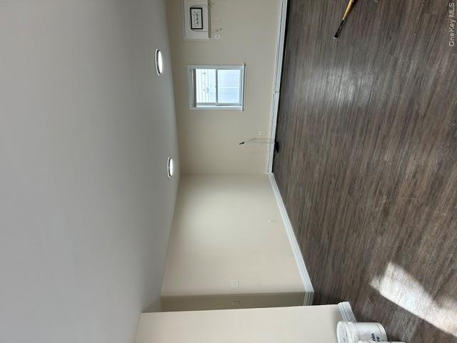 215 E Walnut Street 1 Property Photo 2