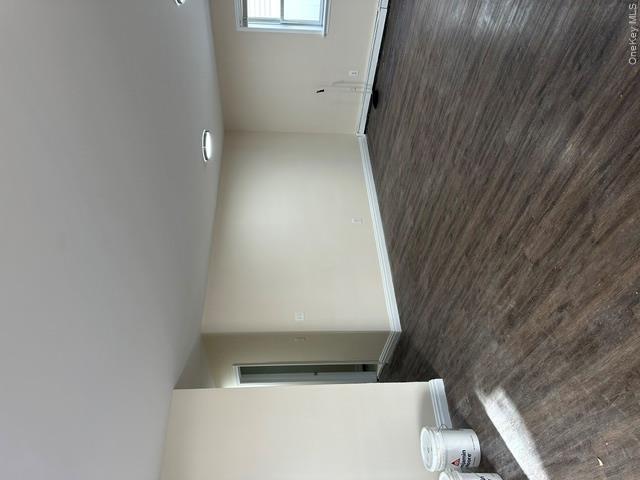 215 E Walnut Street 1 Property Photo 6