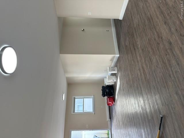 215 E Walnut Street 1 Property Photo 7