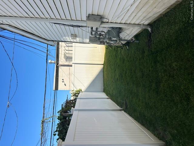 215 E Walnut Street 1 Property Photo 16