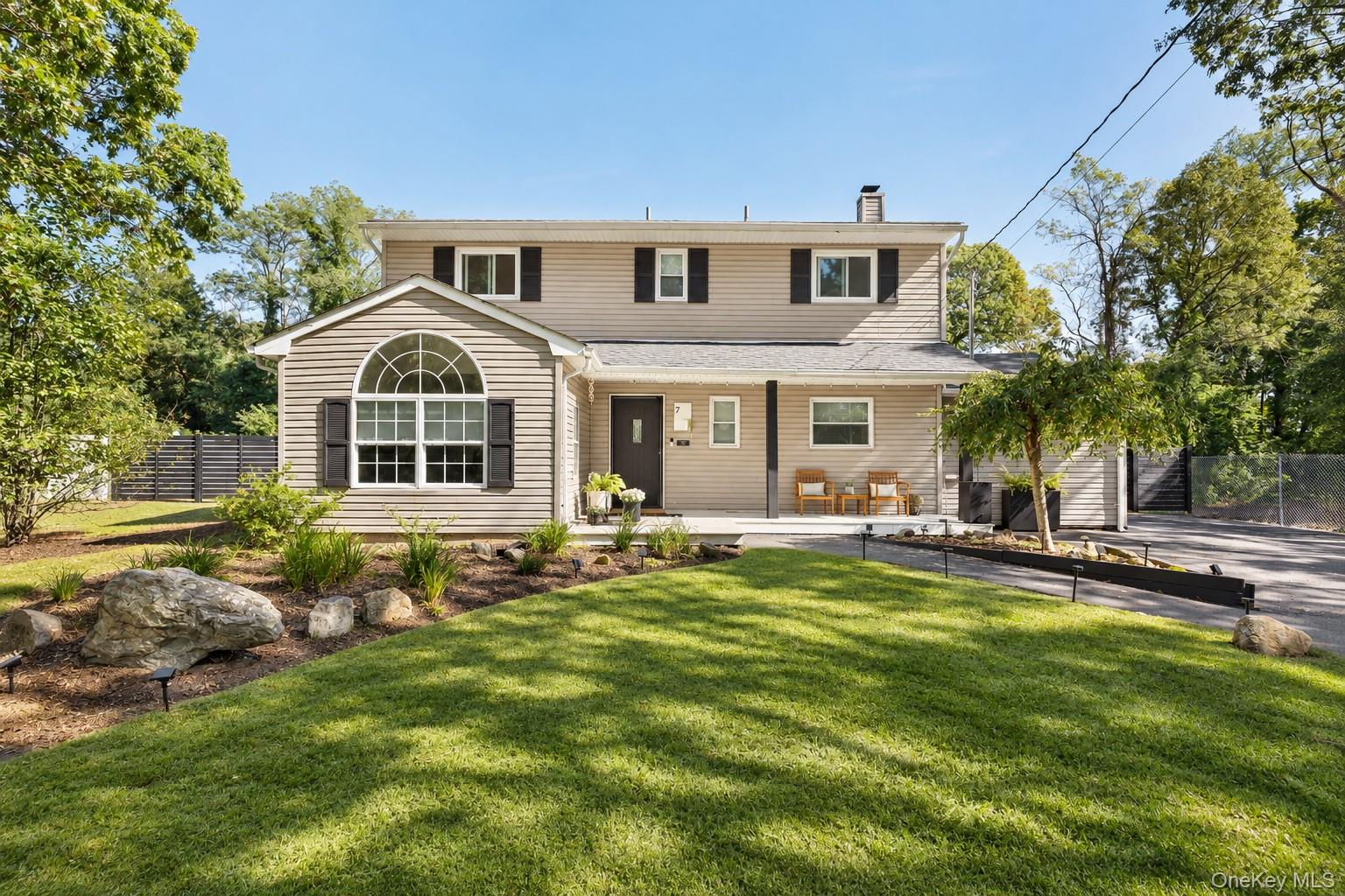 7 Charm City Drive Property Photo 1