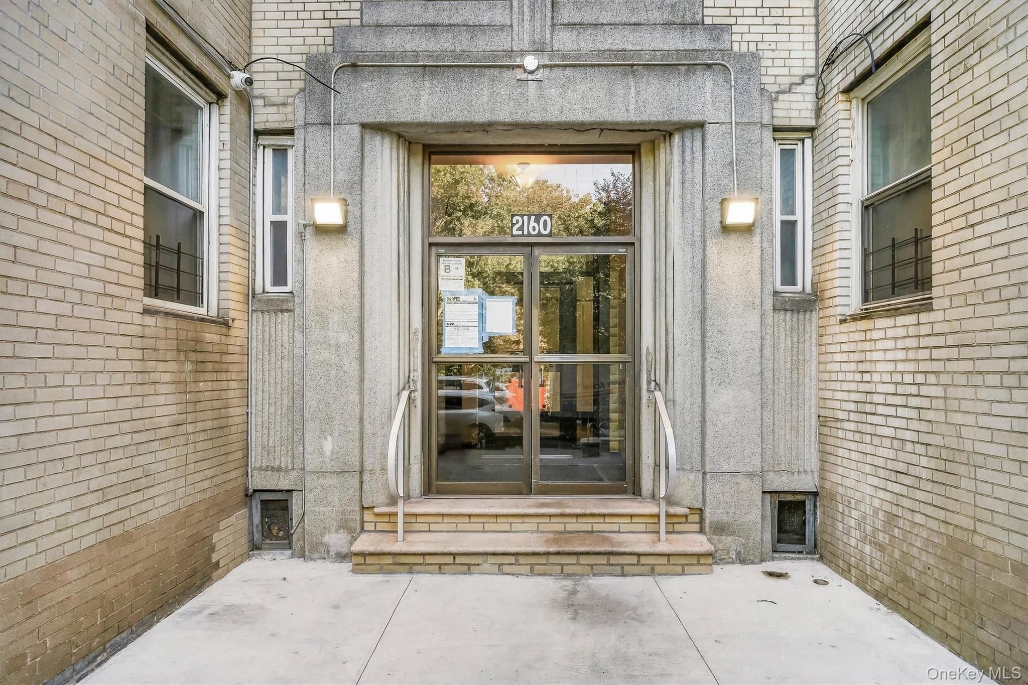 2160 Bronx Park 5d Property Photo 3