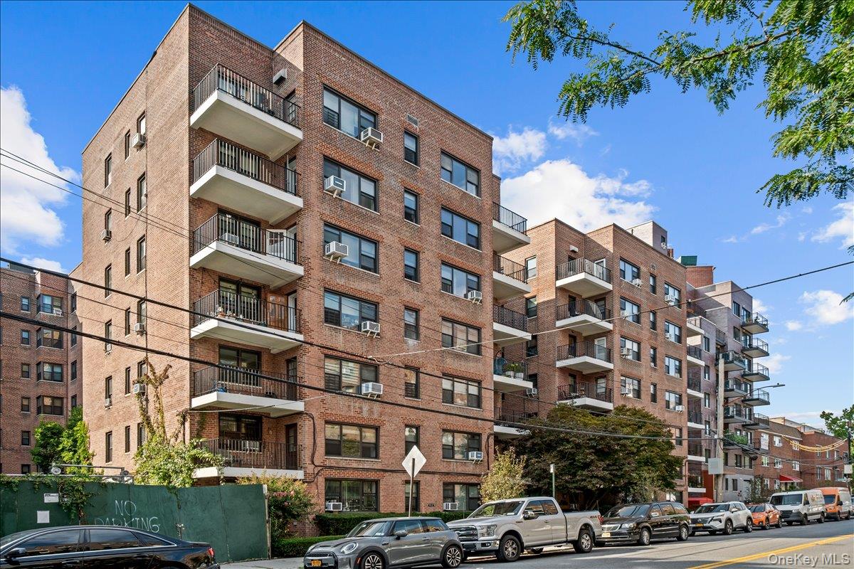 3635 Johnson Avenue 2E Property Photo 1