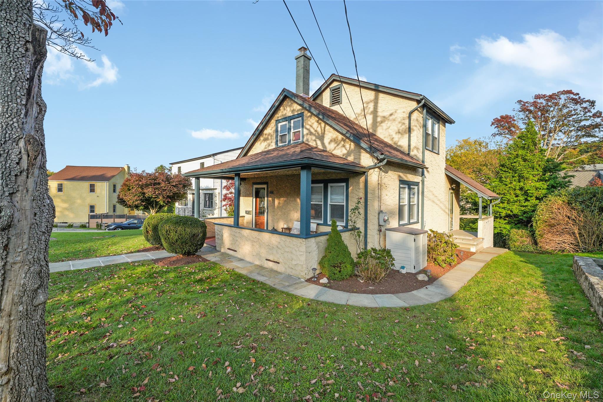 416 Willis Avenue Property Photo 2
