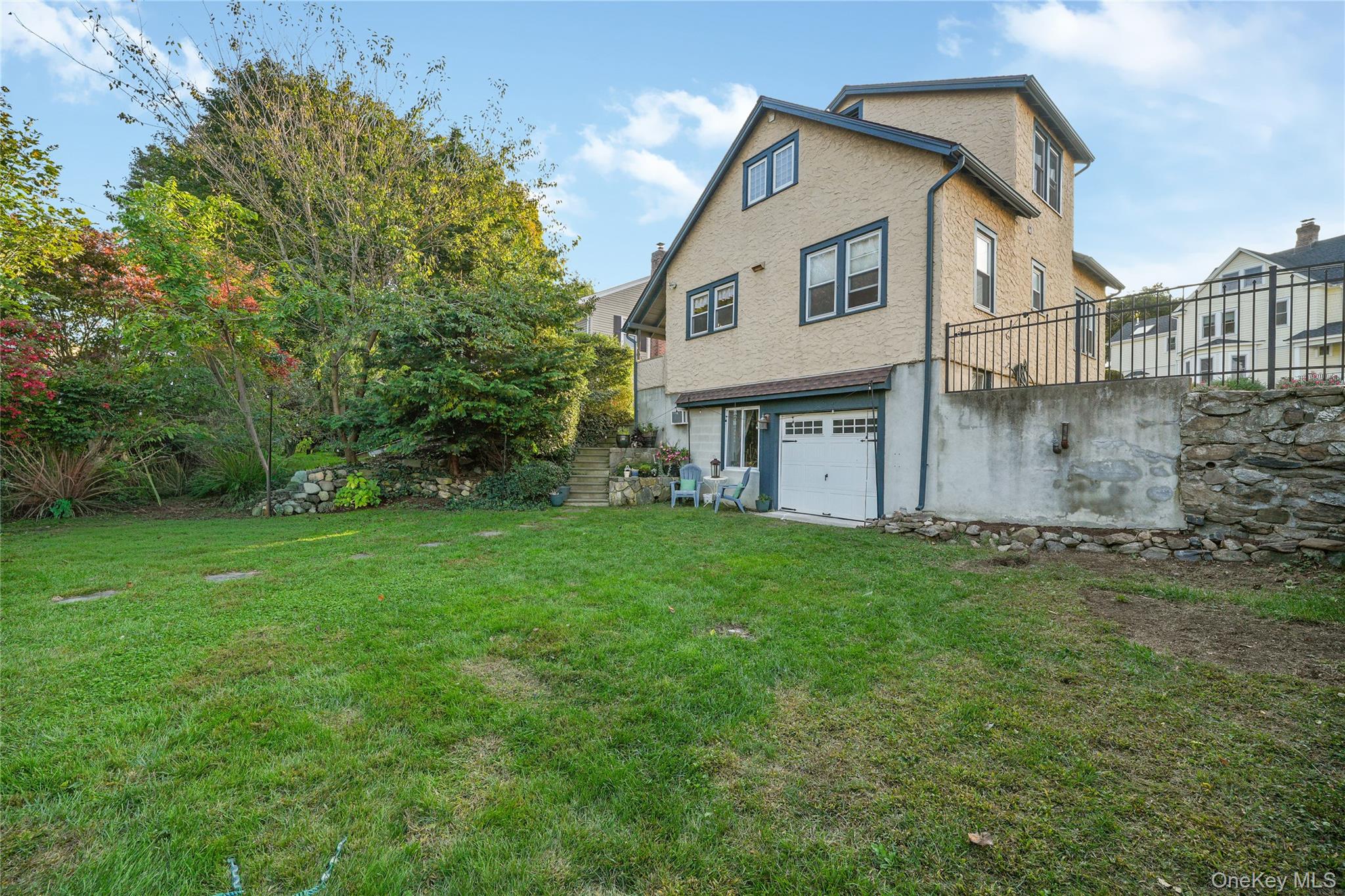 416 Willis Avenue Property Photo 3