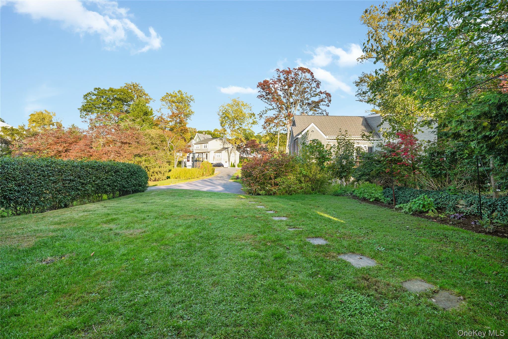 416 Willis Avenue Property Photo 4