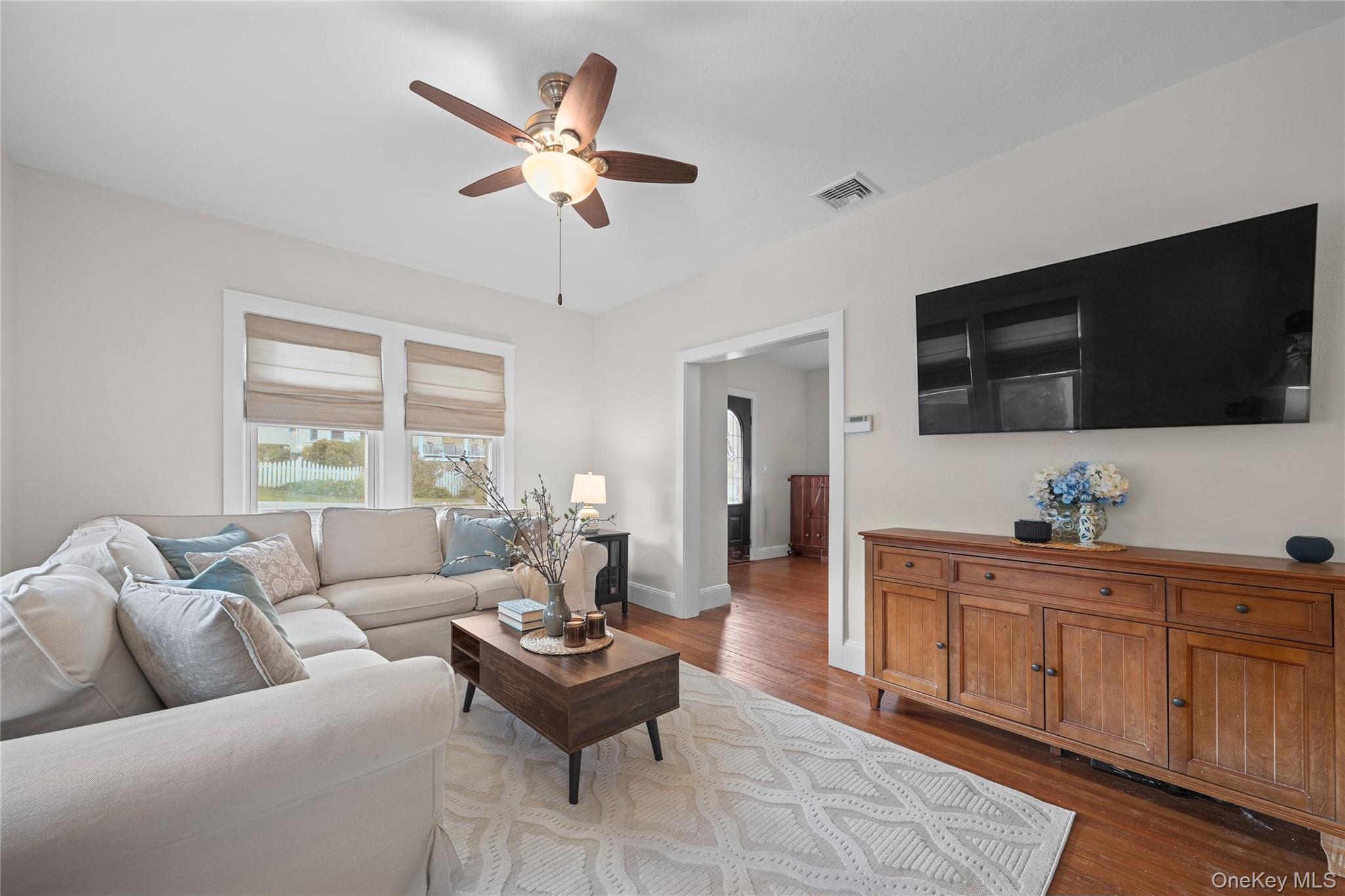 416 Willis Avenue Property Photo 11