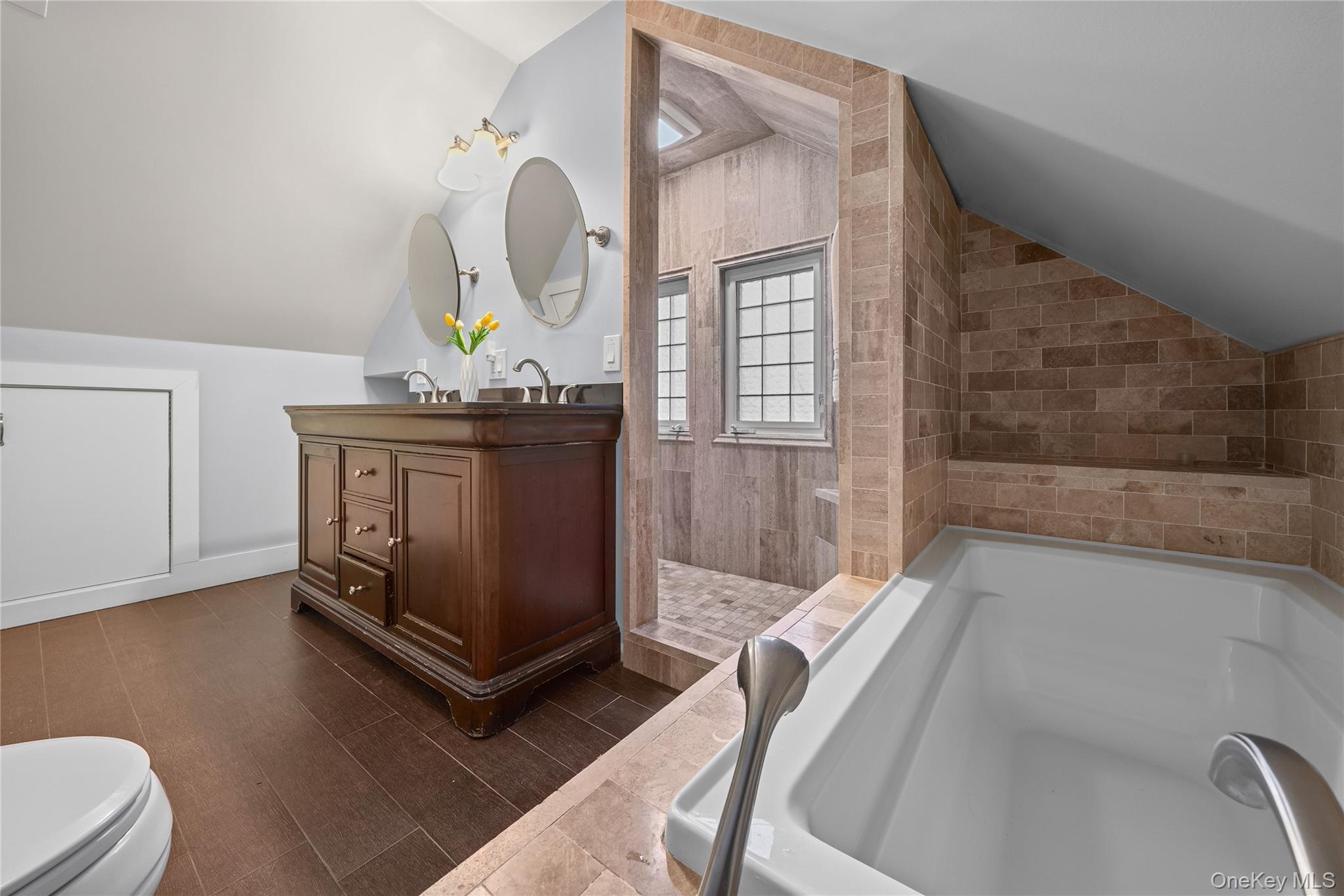 416 Willis Avenue Property Photo 22