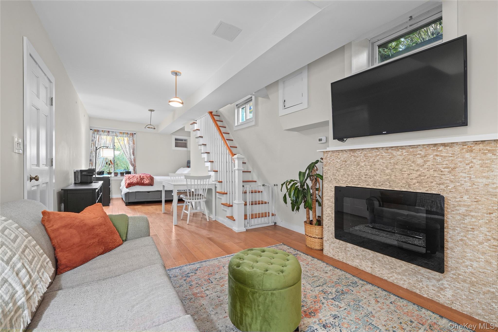 416 Willis Avenue Property Photo 25