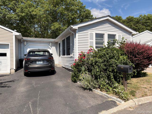 205 Village Circle Property Photo 1