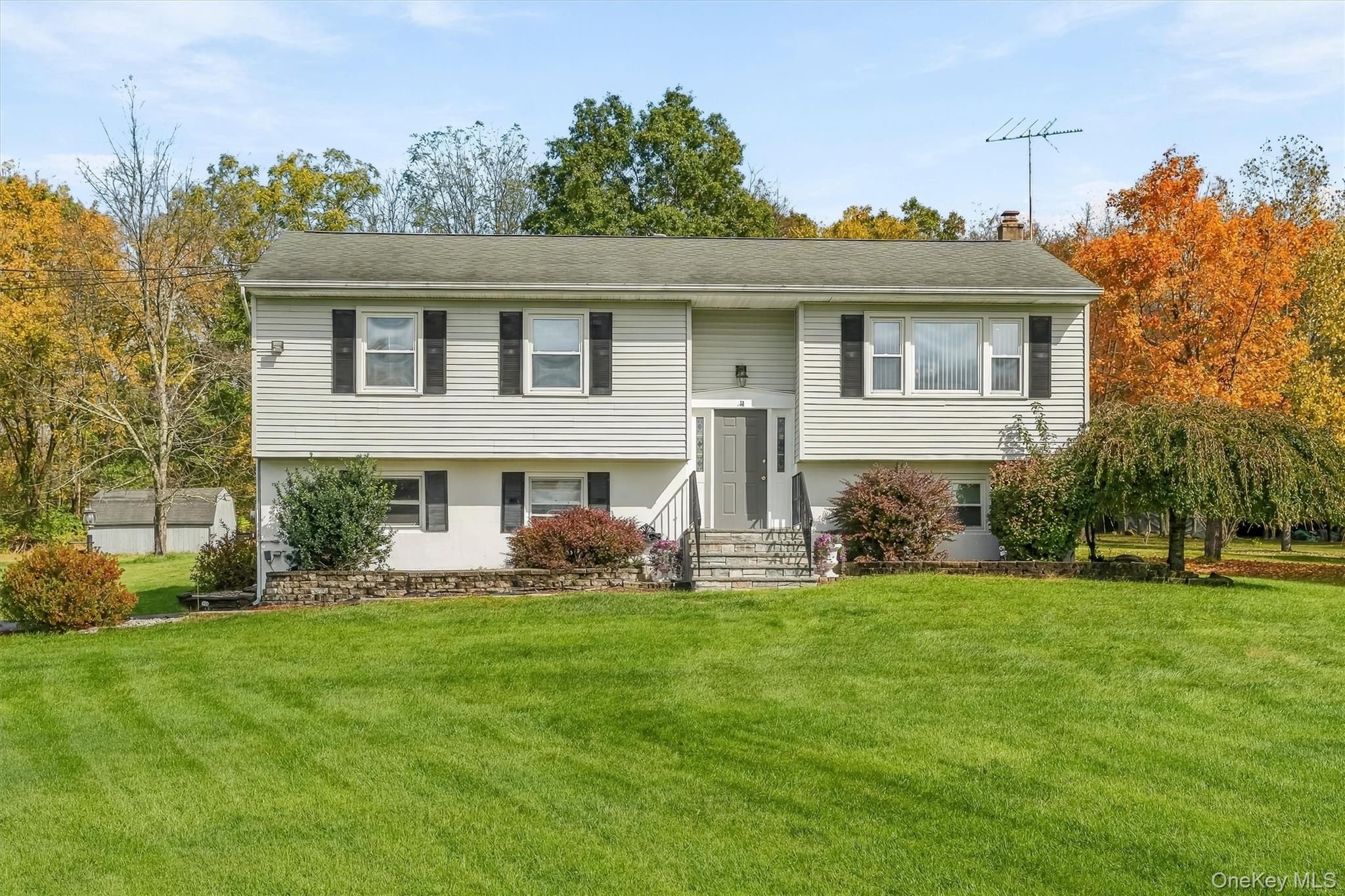129 Gate Schoolhouse Road Property Photo 1