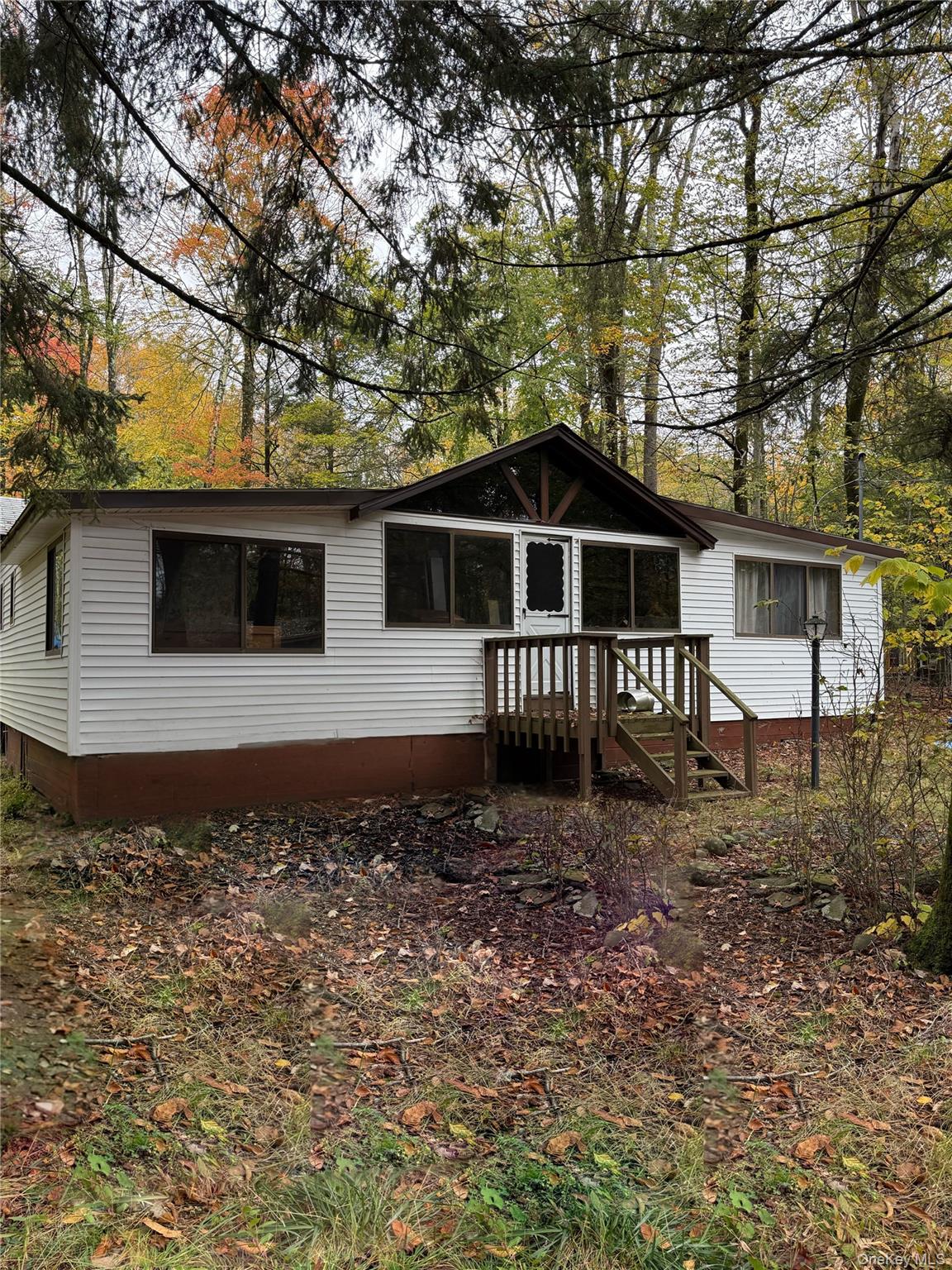 6 W Oakland Drive Property Photo 1