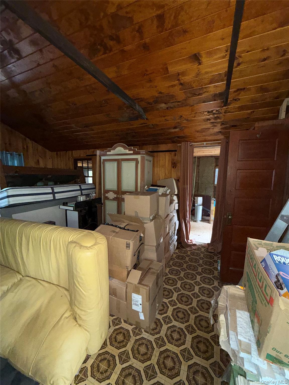 6 W Oakland Drive Property Photo 13