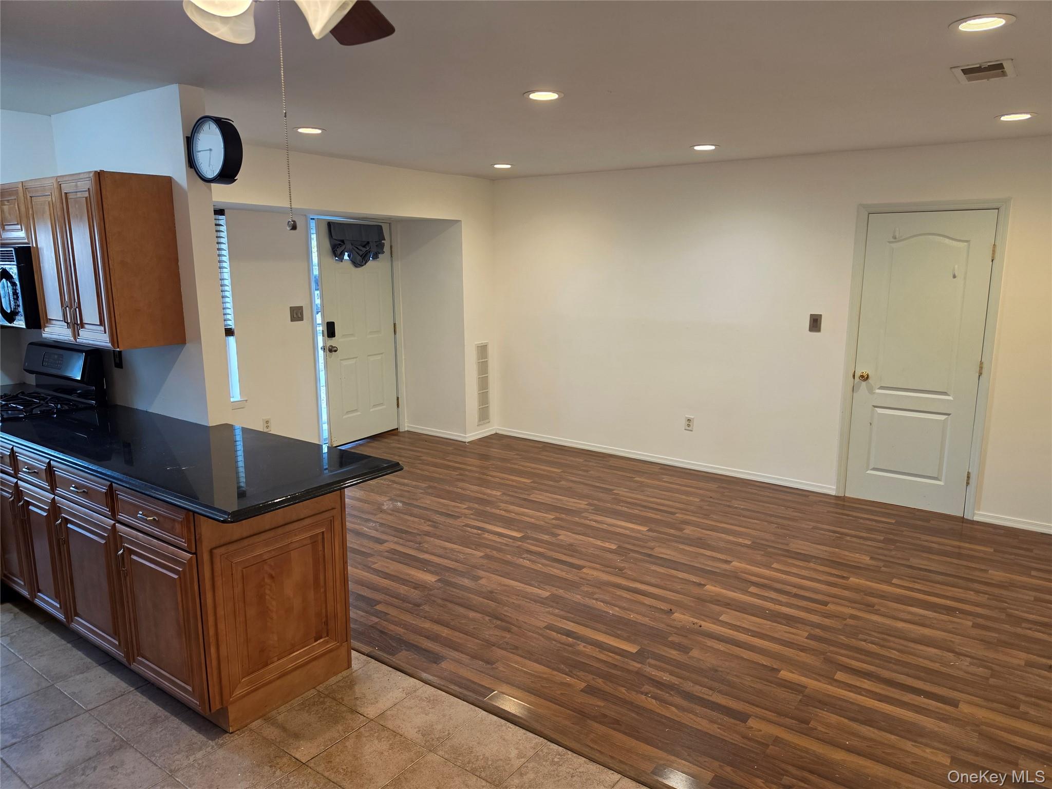 7 Idaho Court 7 Property Photo 2