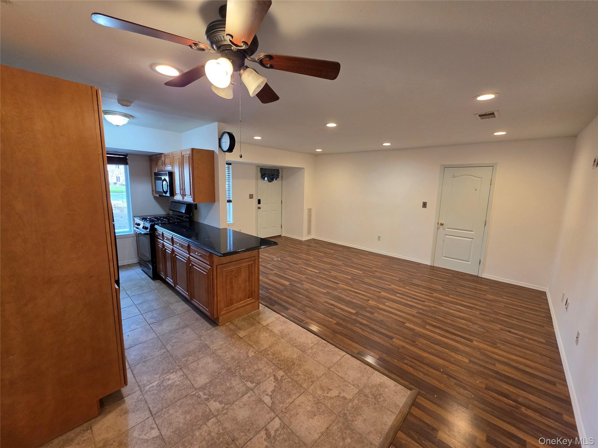 7 Idaho Court 7 Property Photo 3