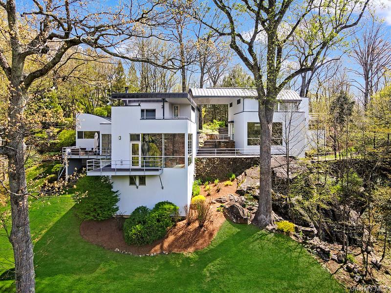 54 Cross Pond Road Property Photo 1