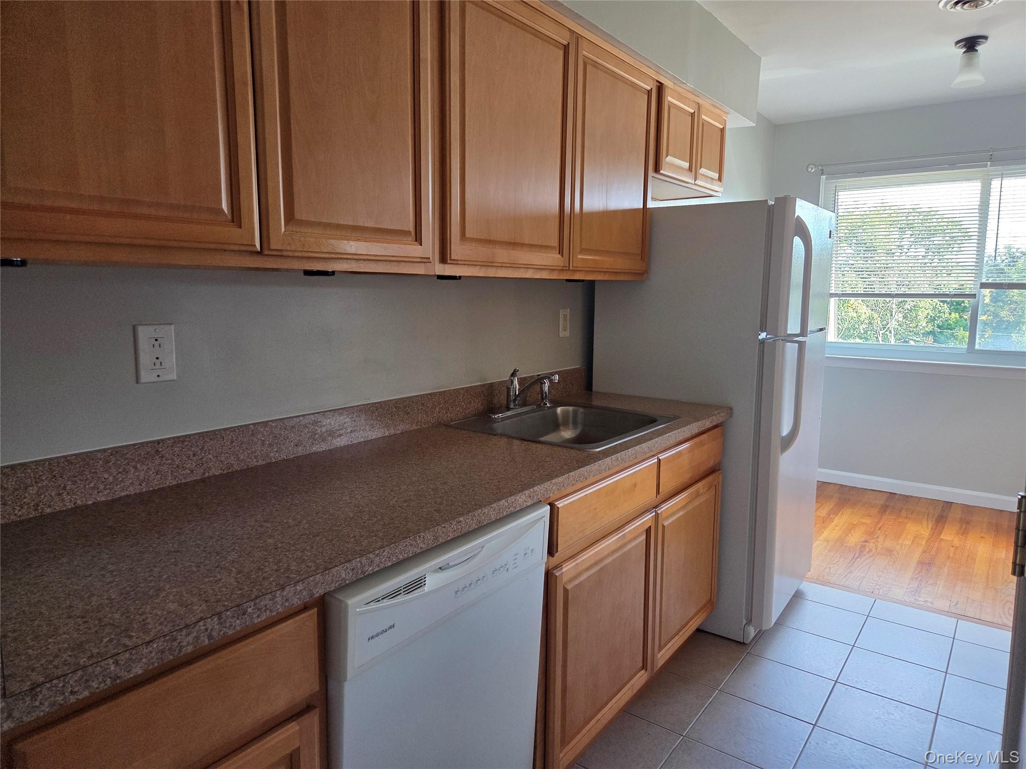 14 Pavilion Road 7 Property Photo 1