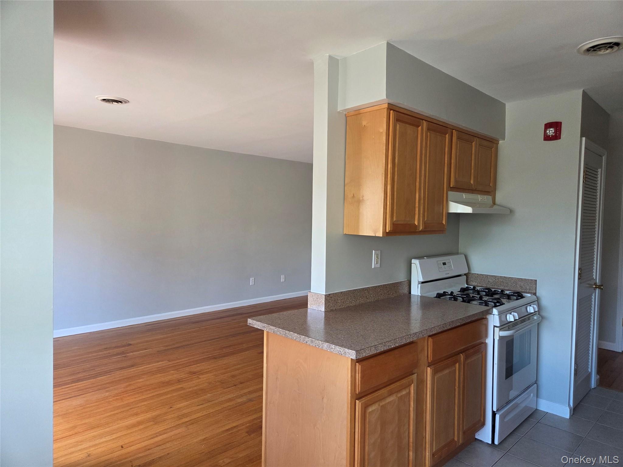 14 Pavilion Road 7 Property Photo 2
