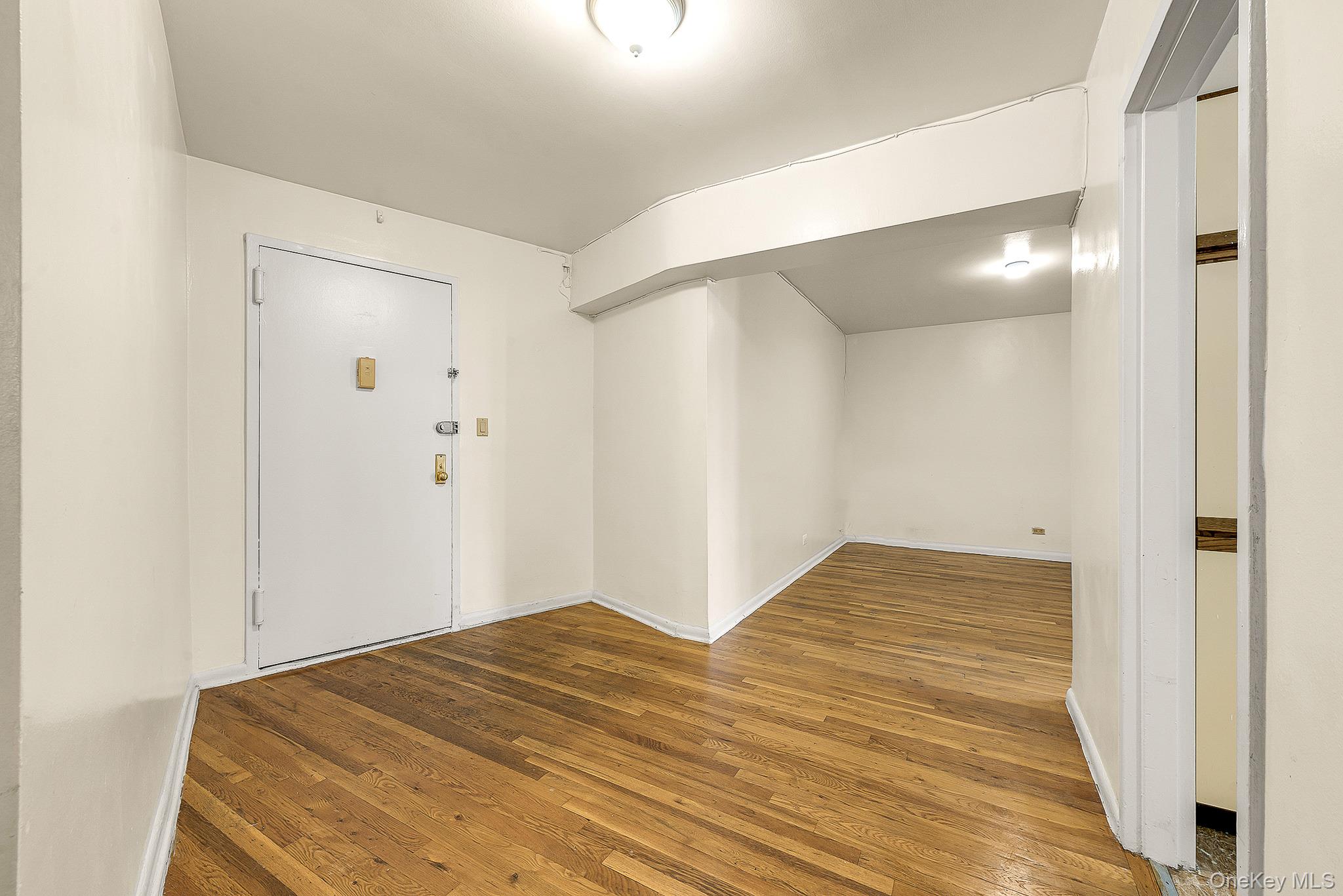 65-50 Wetherole Street 5s Property Photo 4