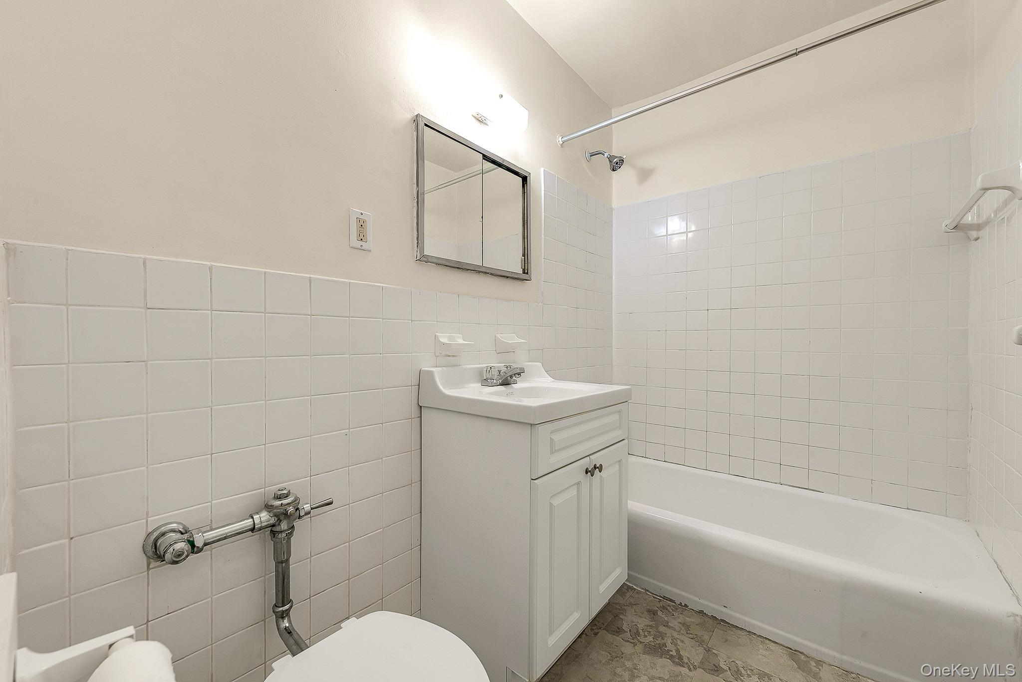 65-50 Wetherole Street 5s Property Photo 18