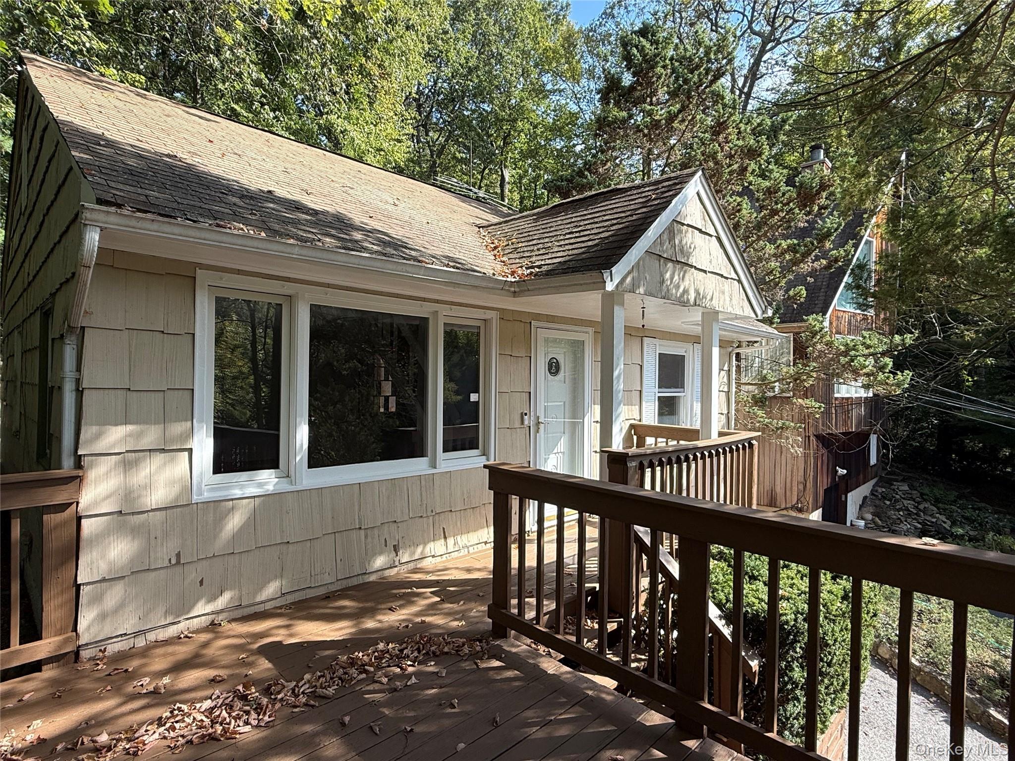 19 Cotswold Drive Property Photo 1