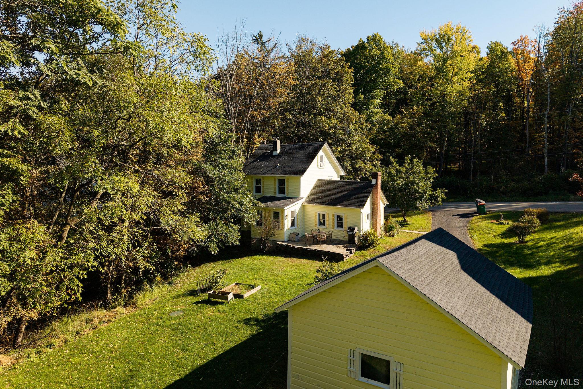 594 Washington Avenue Property Photo 25