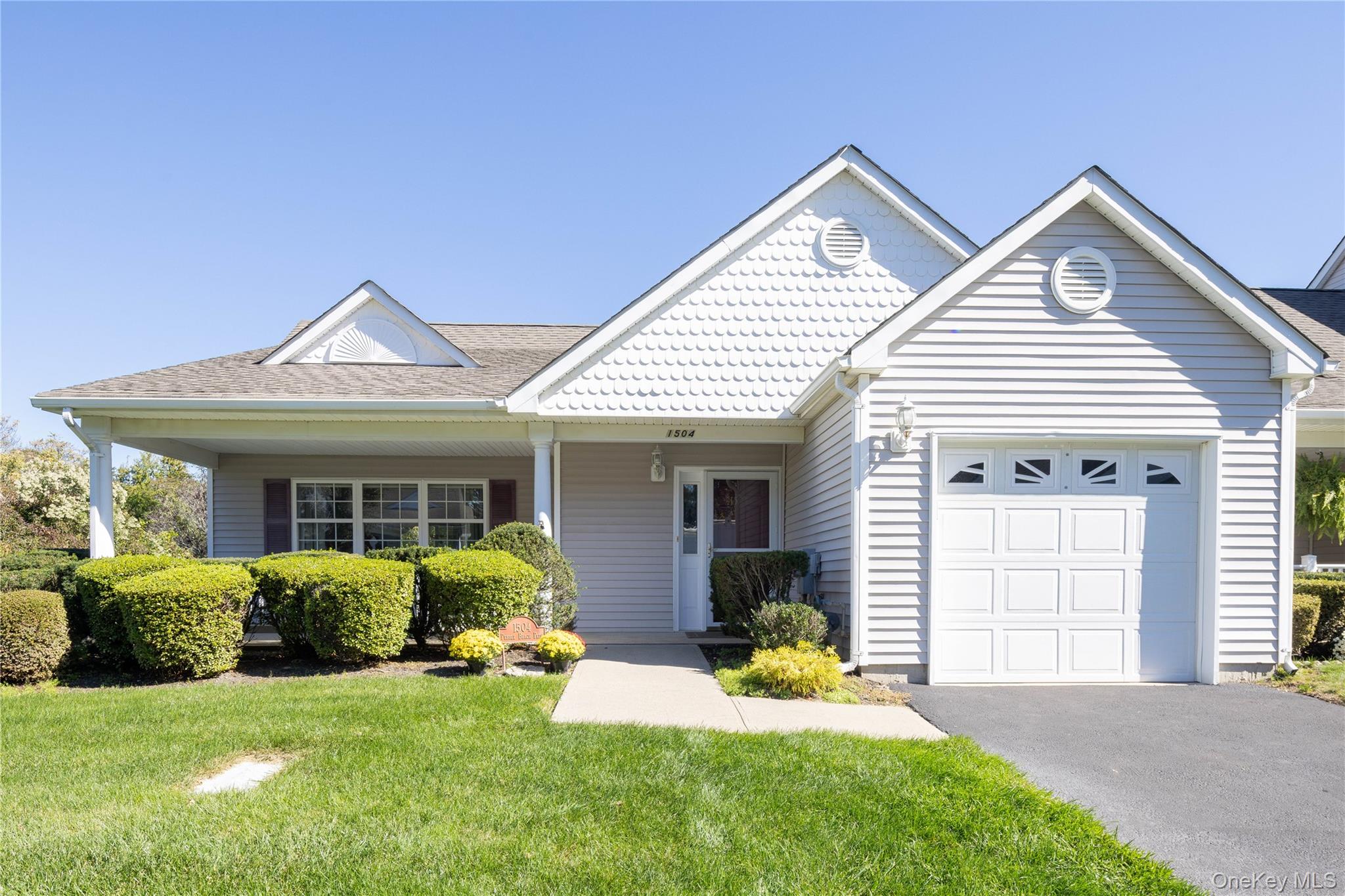 1504 Pebble Beach Path Property Photo 2