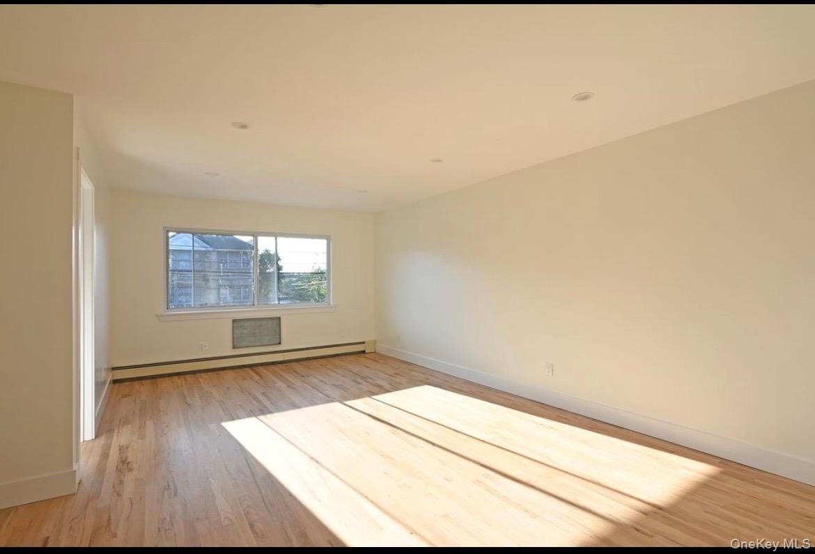 19-43 76th Street 3fl Property Photo 4