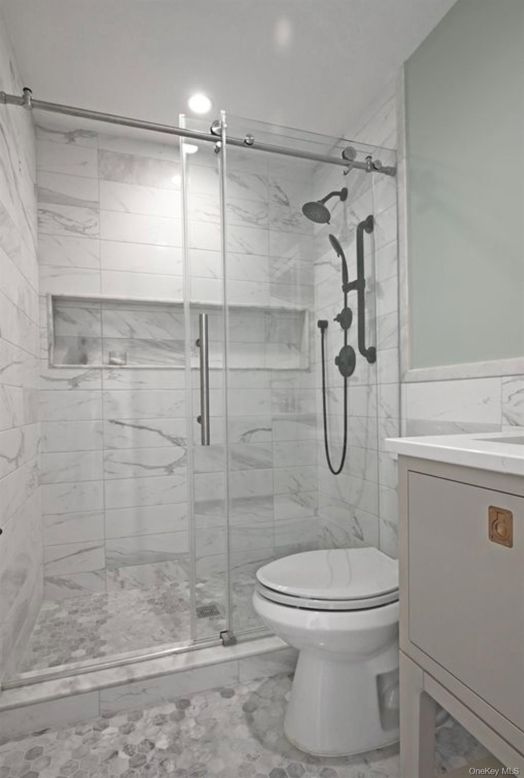 19-43 76th Street 3fl Property Photo 10