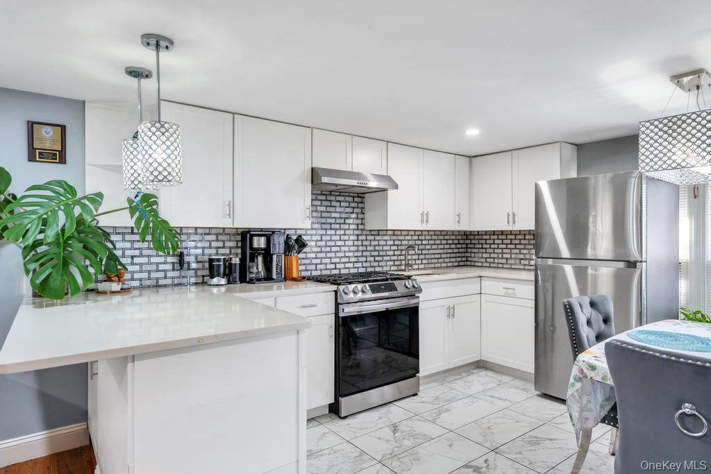 229 W Montauk Highway 87a Property Photo 8