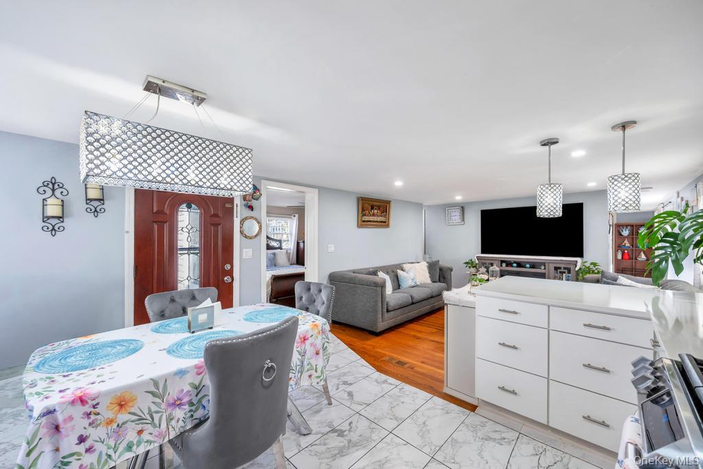 229 W Montauk Highway 87a Property Photo 9