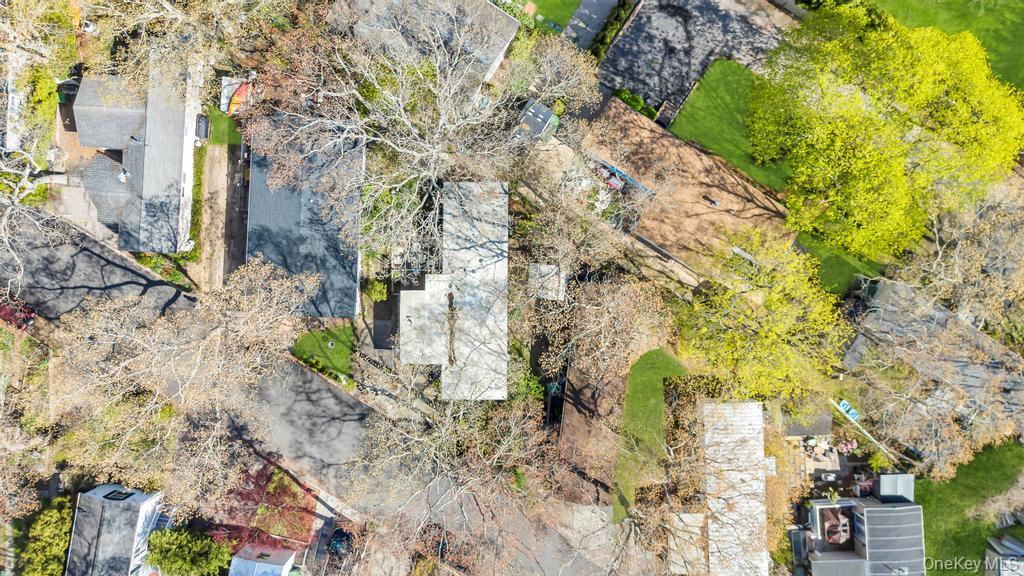 229 W Montauk Highway 87a Property Photo 24