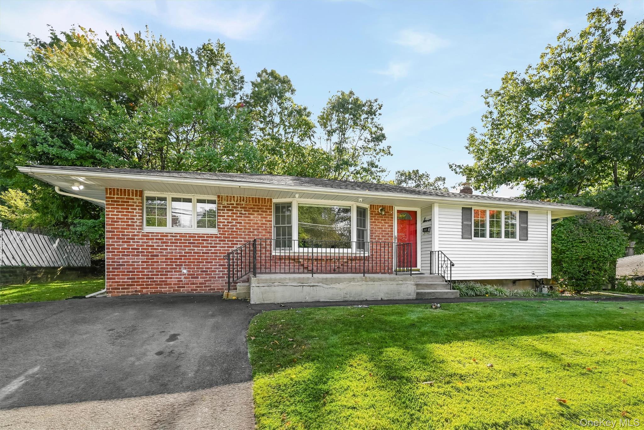 7 Woodridge Drive Property Photo 1