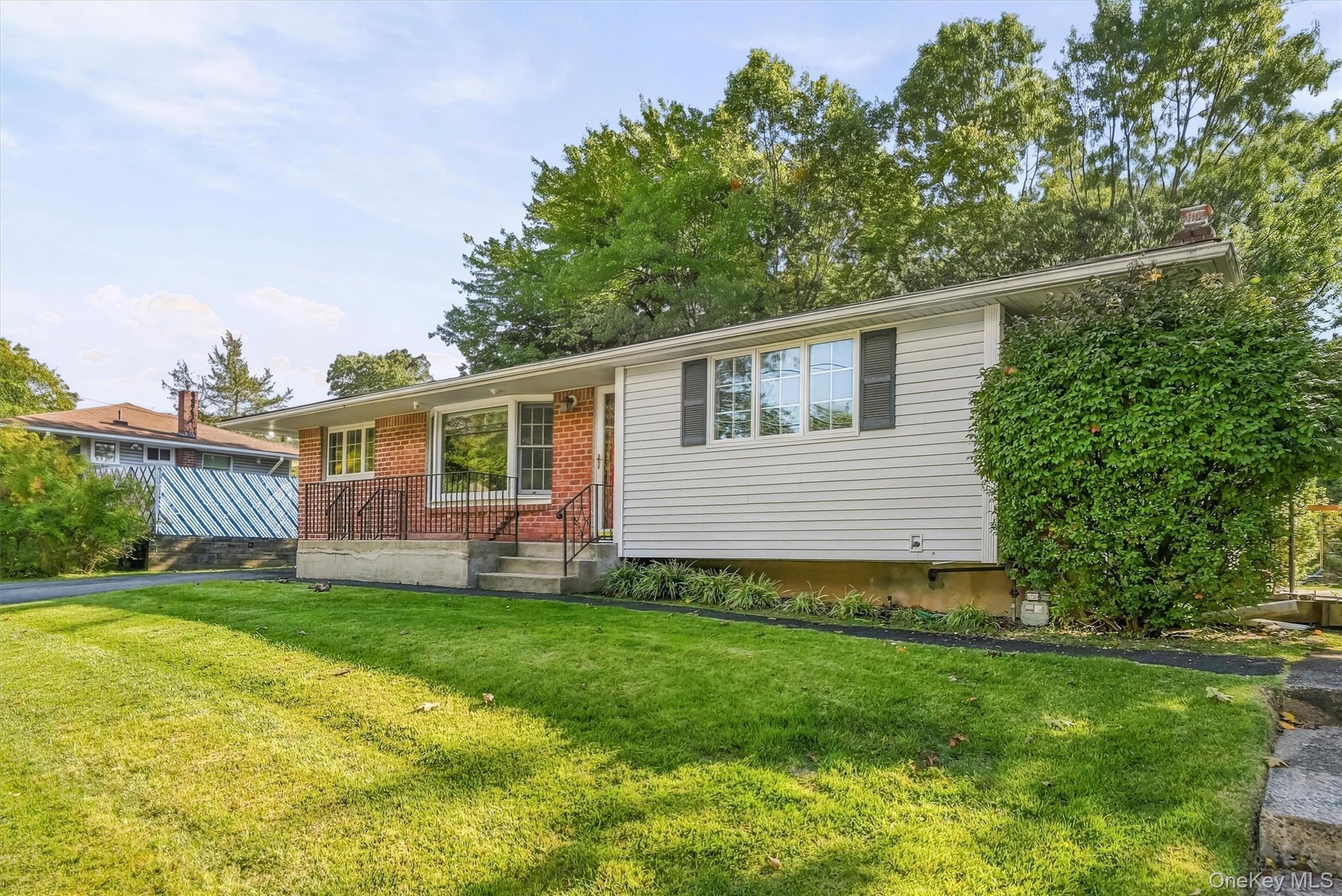 7 Woodridge Drive Property Photo 2
