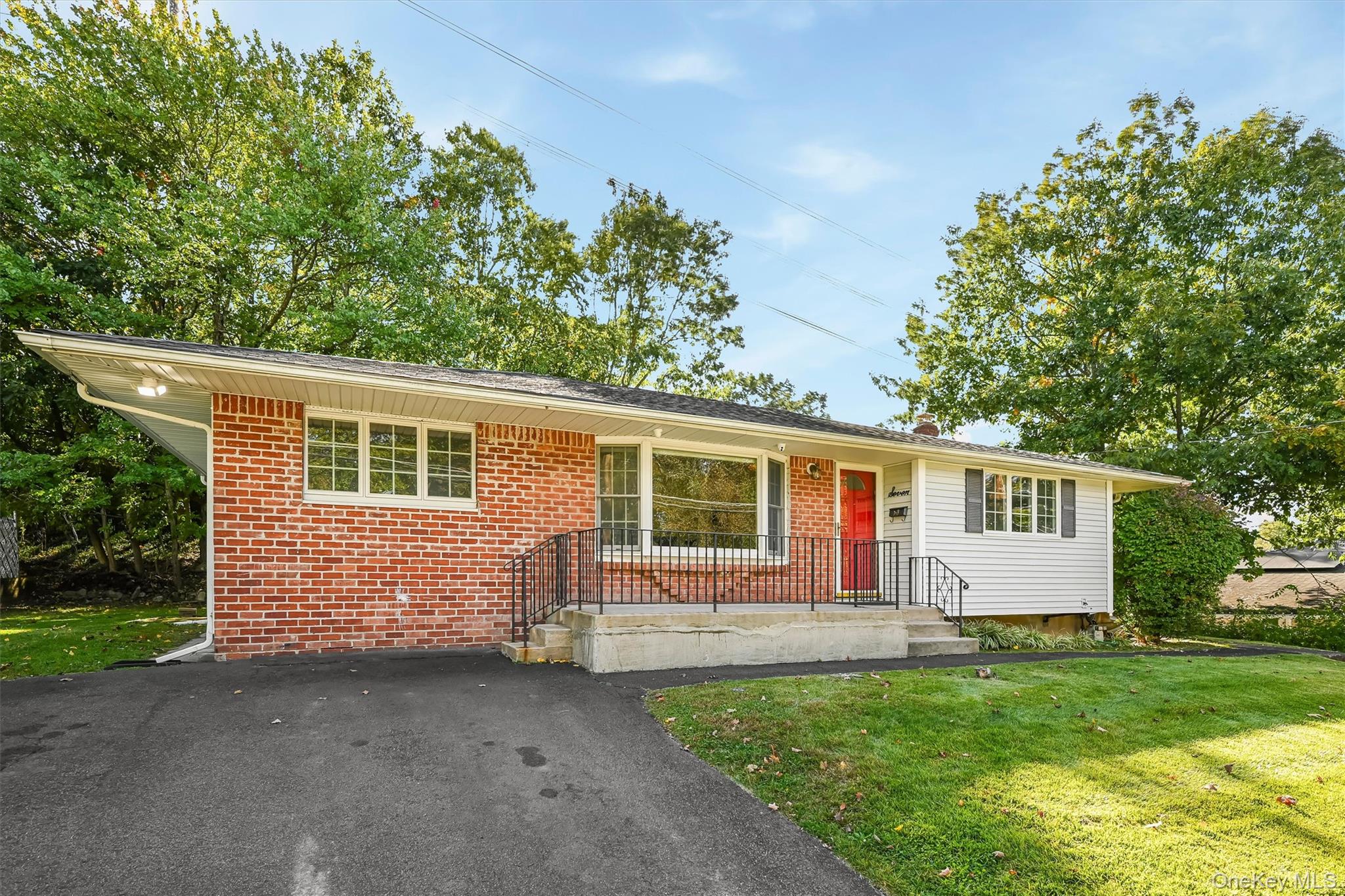7 Woodridge Drive Property Photo 3