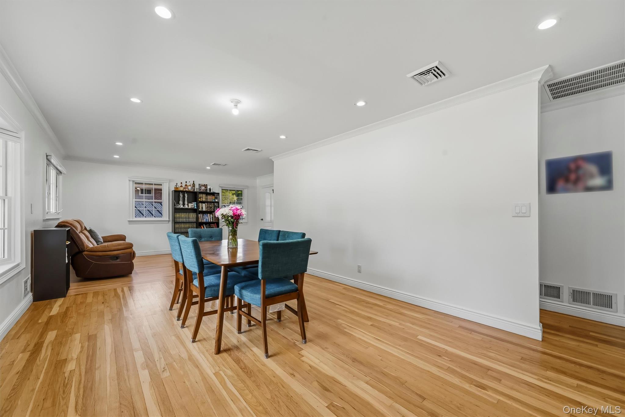 7 Woodridge Drive Property Photo 7