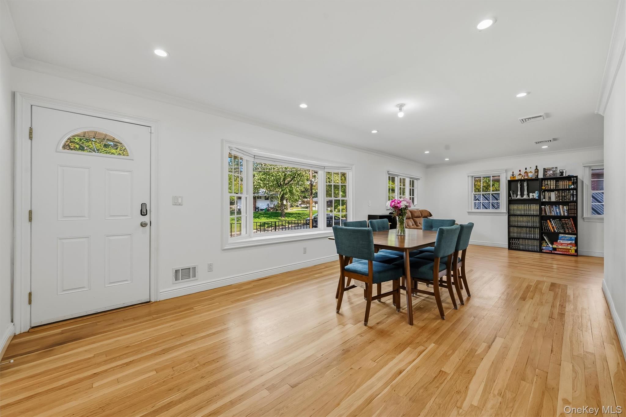 7 Woodridge Drive Property Photo 8