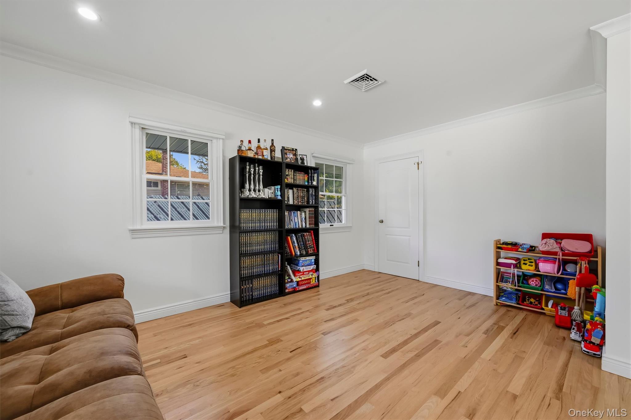 7 Woodridge Drive Property Photo 10