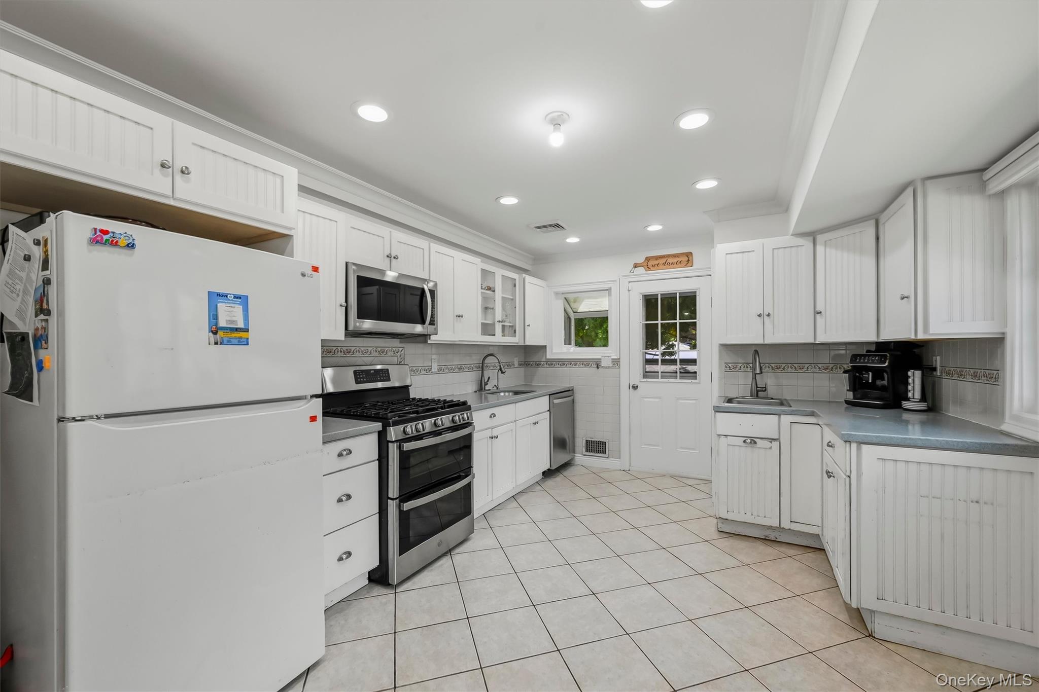 7 Woodridge Drive Property Photo 13