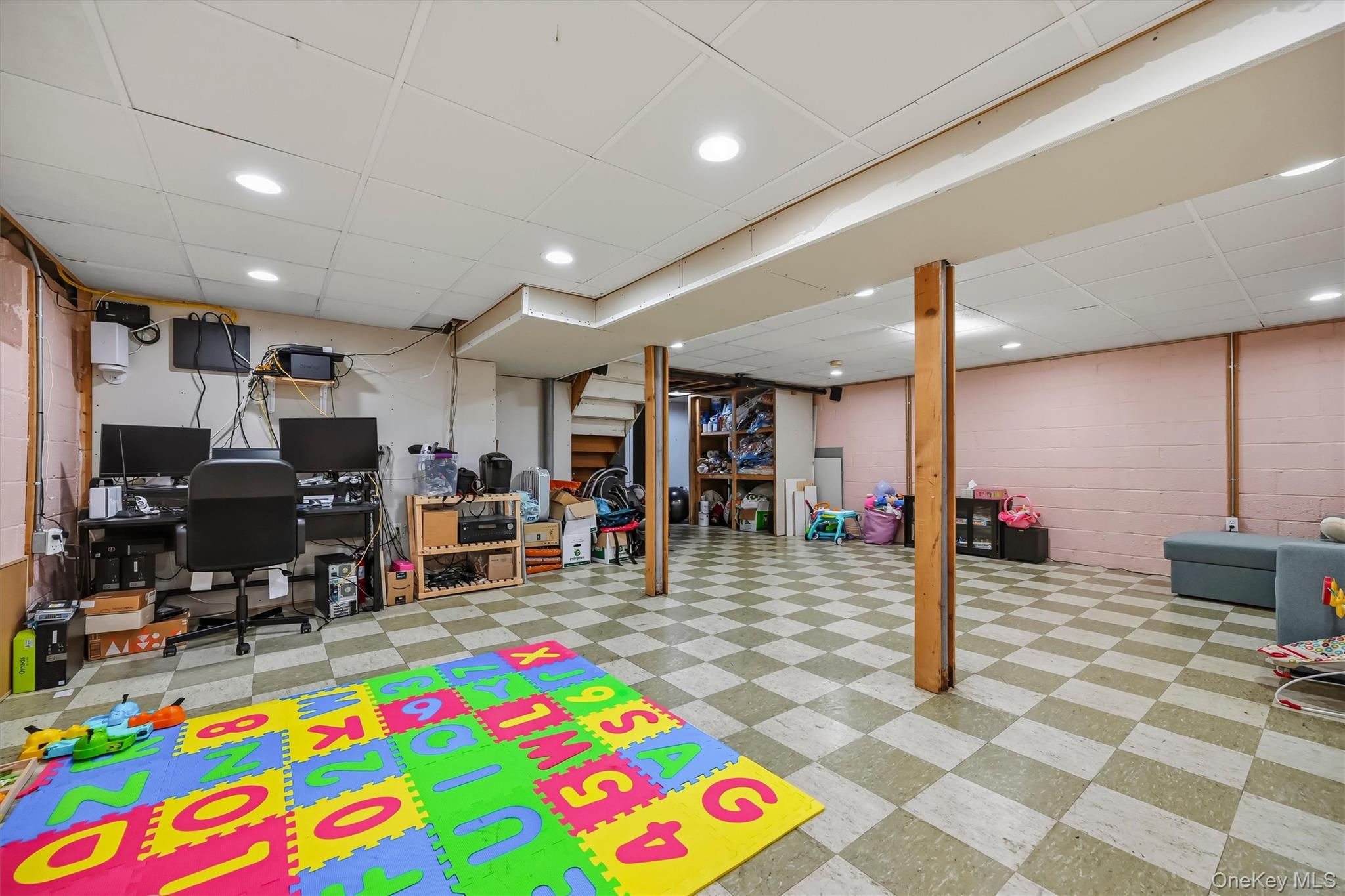 7 Woodridge Drive Property Photo 33